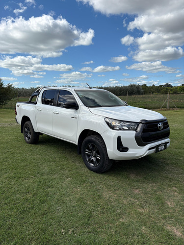 (merc) Toyota Hilux Pick-up 2.8 Cd Sr 204cv 4x4