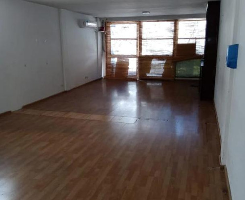 Oficina Muy Luminosa Con Balcón En Venta O Alquiler  - Centro (capital Federal)