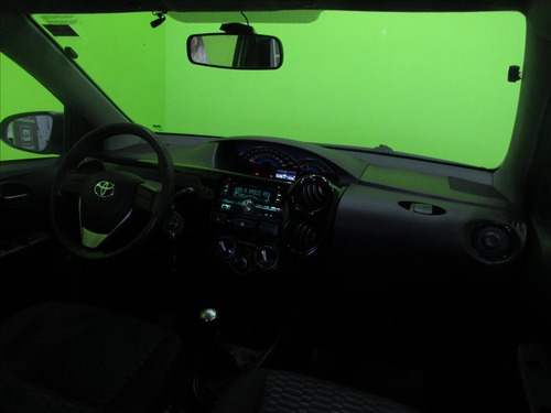 Etios 1.5 X Sedan 16v Flex 4p Manual