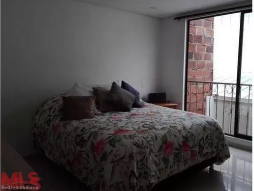 Casa Unifamiliar Con Buena Ubicación.(mls#239795)
