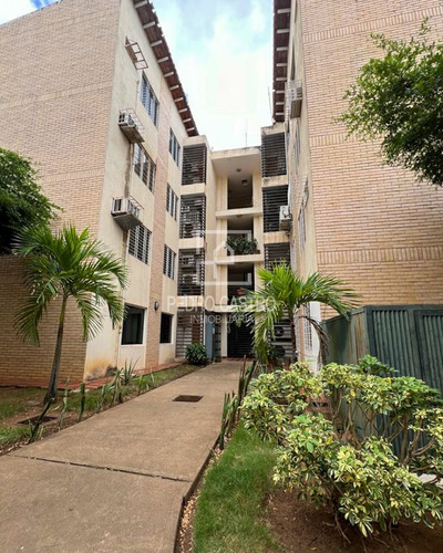  Oferta De Apartamento Amoblado Ubicado En Conjunto Residencial Don Jorge, Villa Icabarú, Puerto Ordaz, Venezuela