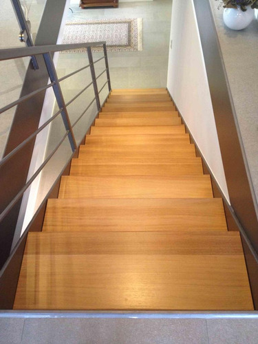 Revestimientos De Escaleras De Hormigon Metal En Madera