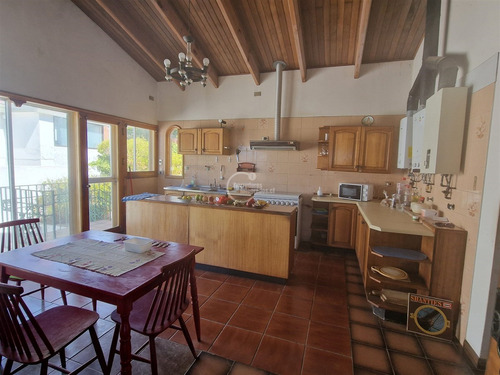 Casa En Venta De 4 Dorm. En Santo Domingo