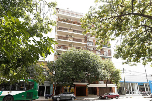 Venta Depto, Colegiales, 5 Amb Con Cochera.