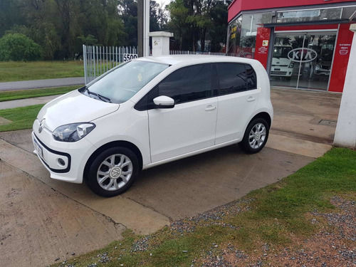 Volkswagen Up! 2016 1.0 High Up! 75cv