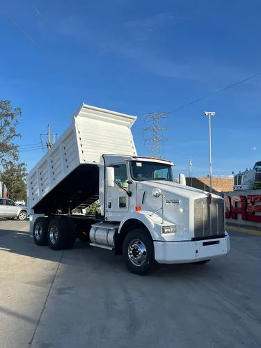 comprar Kenworth T800 Moderno Volteo De 14 Mts