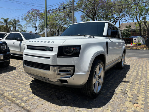 Land Rover Defender 130 First Edition 2023 Blanco