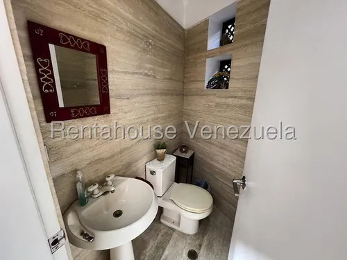 Casa En Venta En Santa Paula Rl