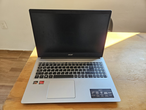 Laptop Acer Aspire 3 A315-23-r8tc 15.6 Hd, Amd R 7 512g /v (Usado)