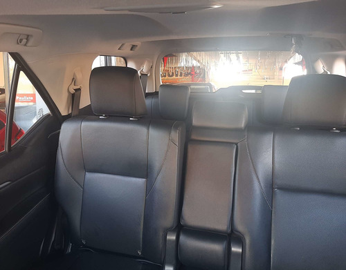 Toyota Hilux SW4 2.8 D-4D TURBO DIESEL SRX 7L 4X4 AUTOMÁTICO