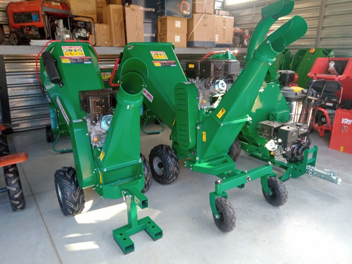 Imagen 6 de 8 de Chipiadora Dorite 16 Hp Hasta 12 Cmts 4 Ruedas