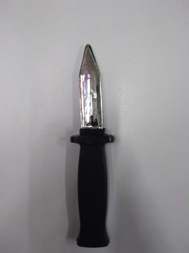 Imagen 5 de 6 de Cuchillo Retractil Replegable Halloween Cotillon Disfraz