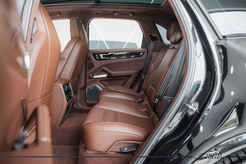 Porsche Cayenne Turbo S E-Hybrid 4.0 V8 680cv