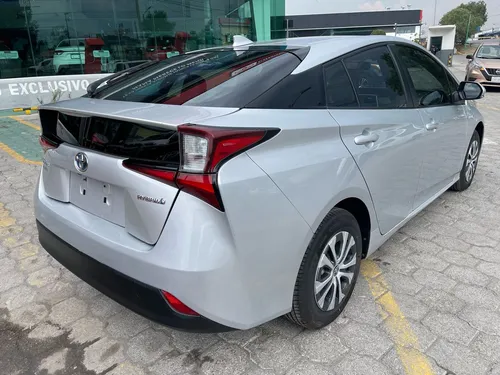 Toyota Prius 1.8 Premium Cvt