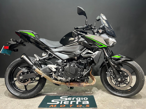 Kawasaki Z400 Negra 2022 