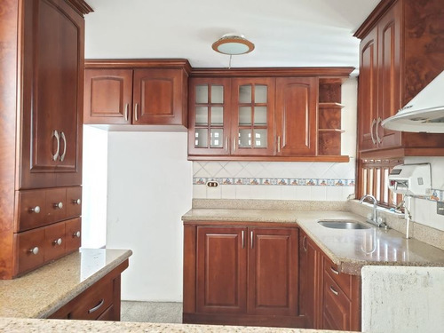 Imagen 2 de 8 de Casa En Venta Sobre Boulevard San Jacinto Mixco