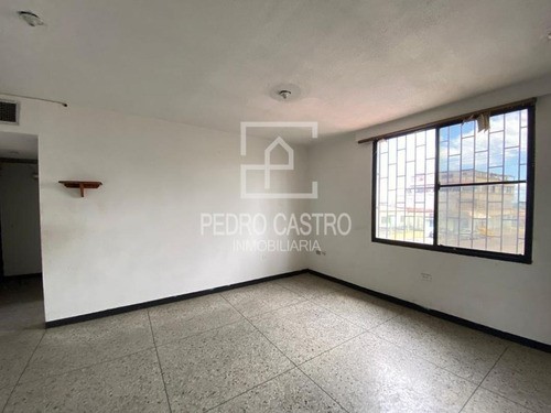 Imagen 4 de 9 de Tu Inmobiliaria Vende Edificio Comercial En Castillito, Puerto Ordaz #oportunidad #inversion #crecimiento #compralocales #economia #guayana