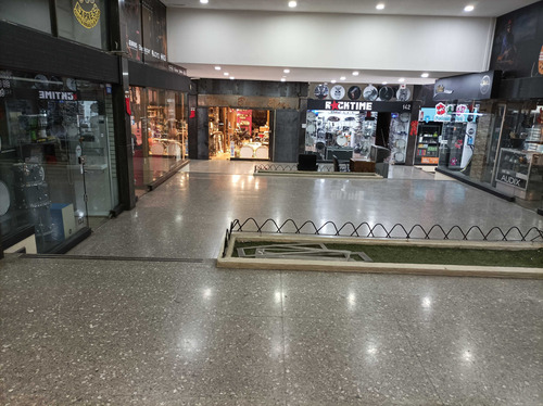 Venta Local, Galería Crown Plaza, Alameda 108 (97662)