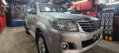 Imagen 2 de 6 de Toyota Hilux 2015 3.0 Cd Srv Cuero 4x4 5at - A4