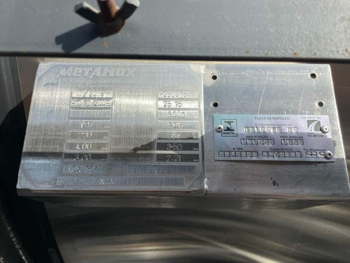 Volvo Vm 330 8x2 Com Tanque Inox Ano 20