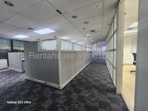 Oficina Comercial ( Remodelada / Amoblada ) Alquiler El Bosque ( Torre Credicard) Mls - 25-20517