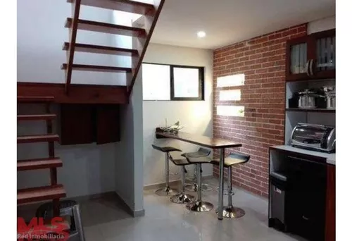 Casa Unifamiliar Con Buena Ubicación.(mls#239795)