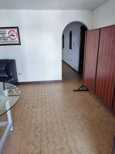 Pm Casa Con Uso Comercial En Alquiler En La Viña Valencia