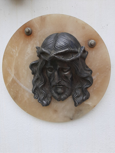 Adorno Rostro De Cristo De Hierro Sobre  Marmol.olivos