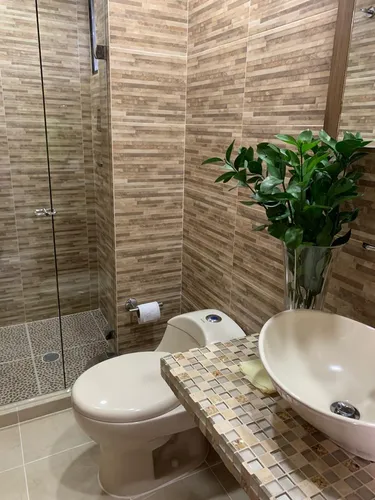 Venta Espectacular Apartameno Sur De Cali.barrio Quintas De Don Simon. Quinto Piso, Sin Ascensor. Parqueadero Propio Cubierto. 88 Mts.