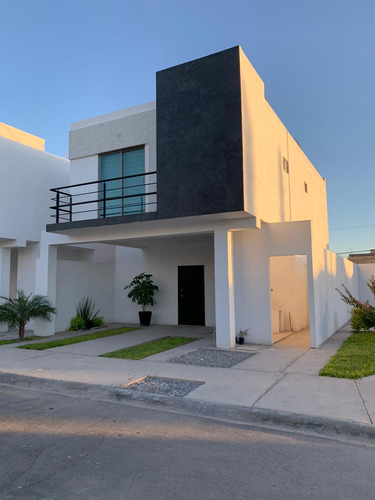 Casa En Venta En Residencial La Toscana, Torreon