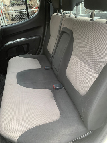 Imagen 12 de 15 de Mitsubishi L200 Diesel Doble Cabina 4x4 2015