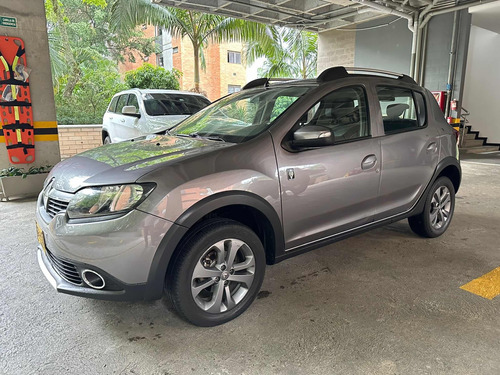 Renault Sandero Stepway 50años