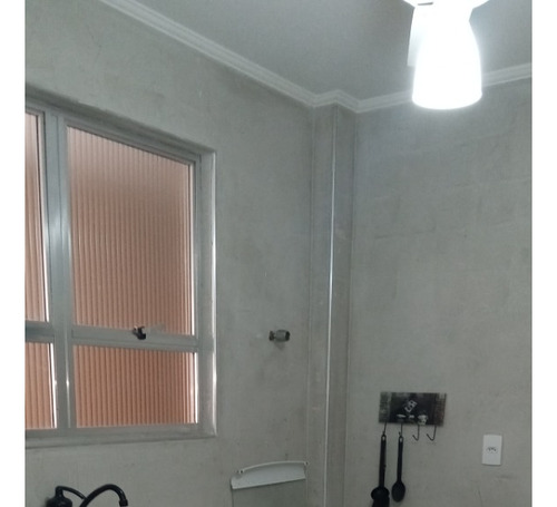Apartamento De 1 Dormitório. Prédio Com Elevadores. No Centro Do Bairro!!