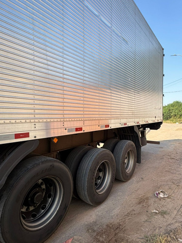 Carreta Bau Guerra 30 Paletes 2024 Com Pneus