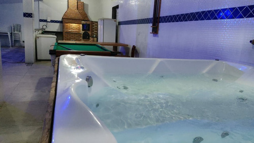 Casa Na Praia Com Piscina Aquecida, 2 Spa Com Hidromassagem Aquecidos, Ar Condicionado, Salão De Jogos, 2 Quadras Da Praia, Garagem Para 15 Ou Mais Carros,
