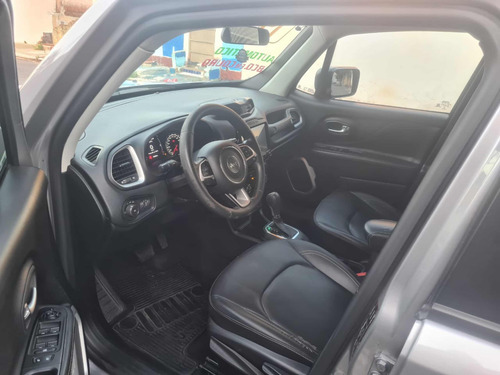 Jeep Renegade 1.8 Flex Aut. 5p