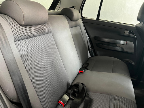 Volkswagen Fox 1.0 Vht Plus Total Flex 5p