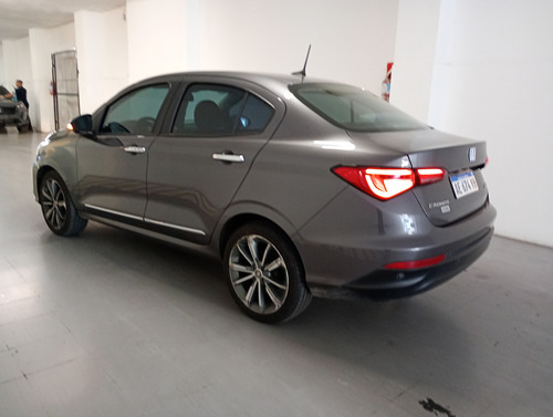 Fiat Cronos 1.8 16v Precision At6 Pack Premium