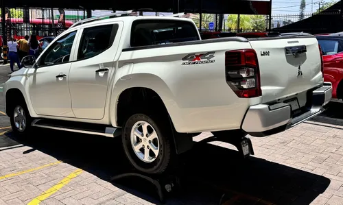 Mitsubishi L200 2.5 Di-d Cabina Doble 4x4 Mt