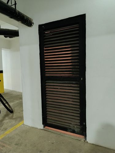 Elena Hidalgo Vende Apartamento En La Urbanización El Parral Residencia Royal Palace Posee Hermosa Vista, Fácil Acceso A La Autopista, Cercano A Centros Comerciales (solo Clientes)