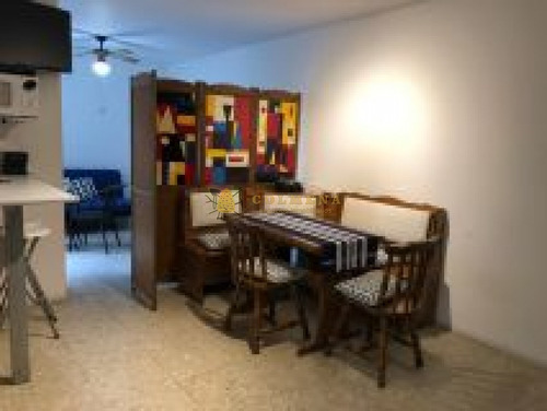 Apartamento En Punta Del Este En Pleno Centro - Consulte !!!!!!!- Ref: 2784