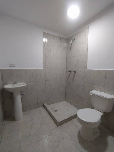 Imagen 9 de 14 de Fernando Guerrero Vende Apartamento Tipo Duplex En Res. Cumbres De San Diego A Estrenar.