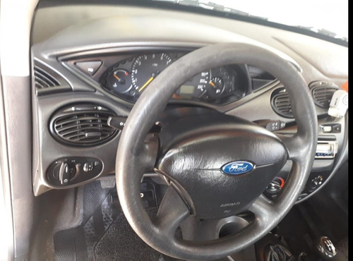 Ford Focus 1.6 Edge Mp3 2008