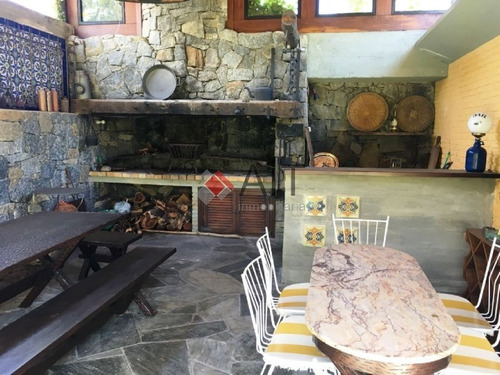 Imagen 17 de 19 de Casa 3 Dormitorios. Excelente Ubicacion. Muy Completa. Divina Barbacoa.- Ref: 6304