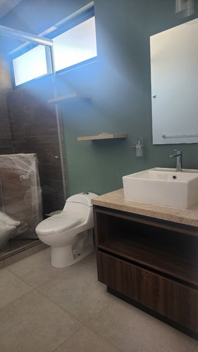 Casas En Venta En Hacienda Carlota, 4ta Recamara En Pb, Jardín, Lujo !