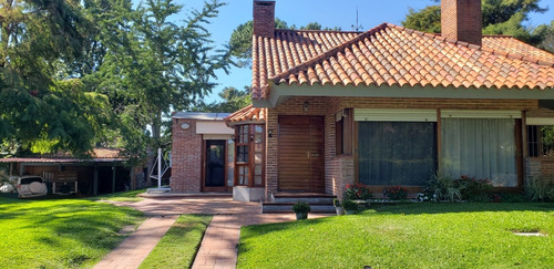 Imagen 2 de 23 de Casa En Venta De 4 Dormitorios C/piscina En Punta Del Este