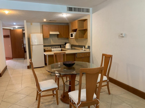 Imagen 4 de 8 de Departamento En Renta, Ubicado En Condominio Porto Fino, Marina Vallarta