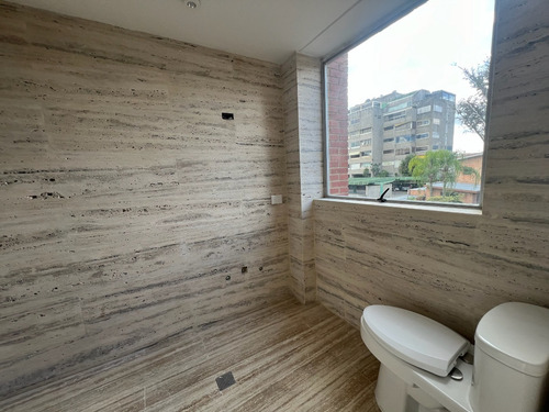 Vende Exclusivo Apartamento Con Terraza Y Vista Panorámica 360°, Urb. Colinas De Bello Monte, (sector Valle Arriba). Calle Cerrada Con Vigilancia, Edificio Boutique De Solo 3 Apartamentos, Privacidad.