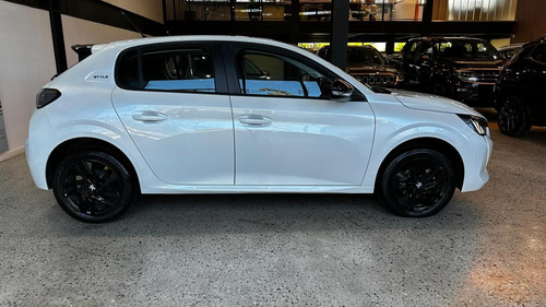 Peugeot 208 1.6 Style Tiptronic
