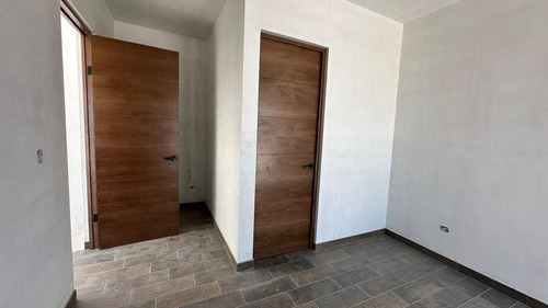 Quinta En Venta En Los Portales, Gral. Zuazua